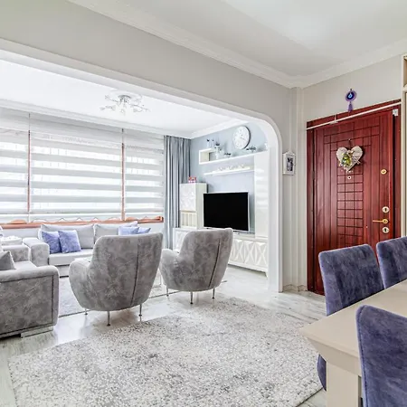 Cozy Flat Near Various Popular Attractions In Moda Apartment Istanbul
