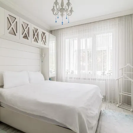 Cozy Flat Near Various Popular Attractions In Moda Apartamento