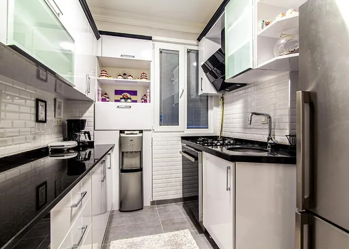 Daire Cozy Flat Near Various Popular Attractions In Moda İstanbul