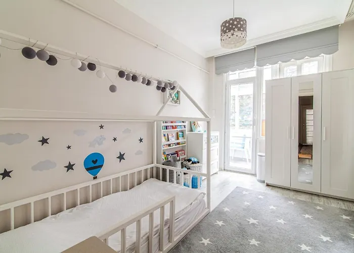 Cozy Flat Near Various Popular Attractions In Moda İstanbul