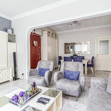Apartamento Cozy Flat Near Various Popular Attractions In Moda Estambul